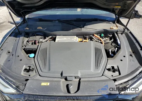 2022 Audi E-Tron Sportback Premium Plus from USA, damaged, VIN WA12AAGE5NB037094